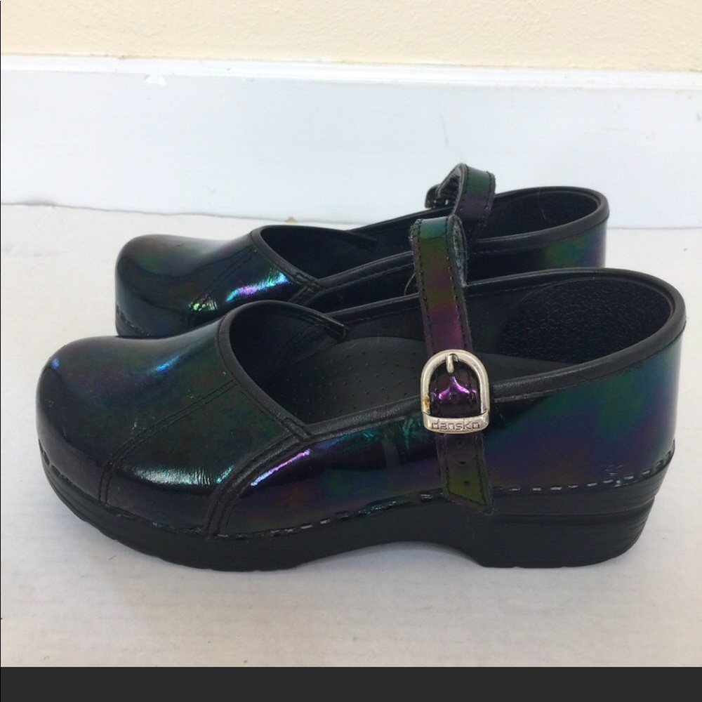 Dansko 39 Clogs Mary Jane iridescent.
